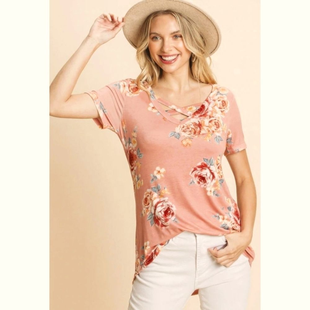 Coral Criss Cross Floral Top - Picture 2 of 5